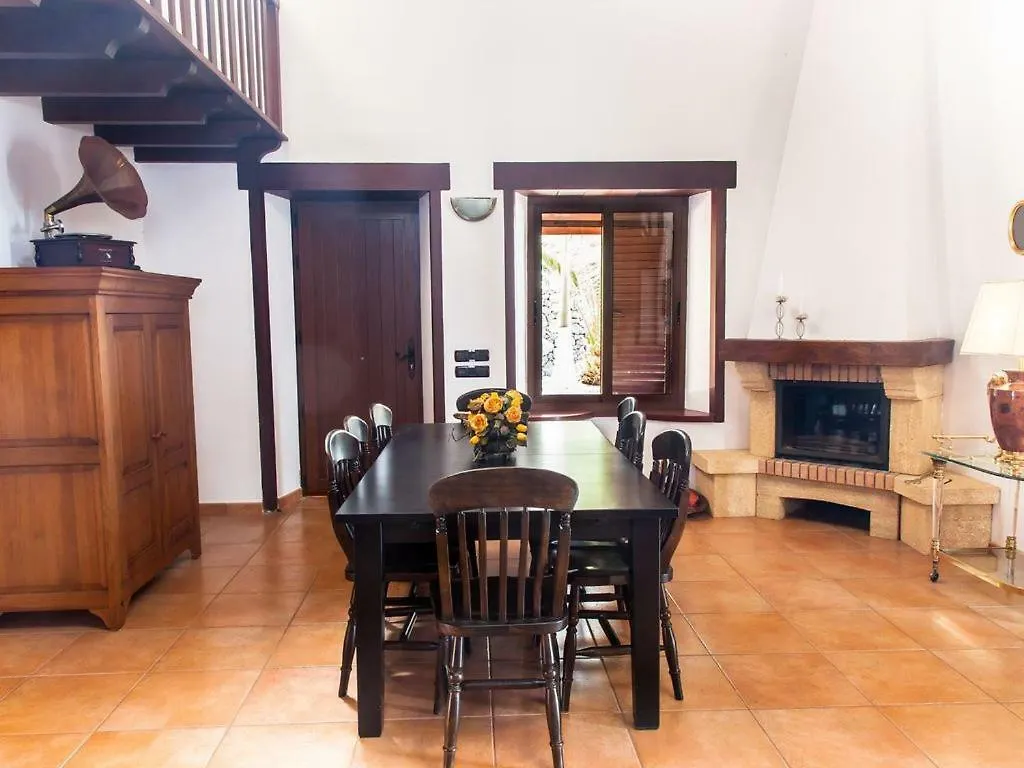 Holiday home Las Moraditas, Chalet Con Piscina Privada Costa Adeje